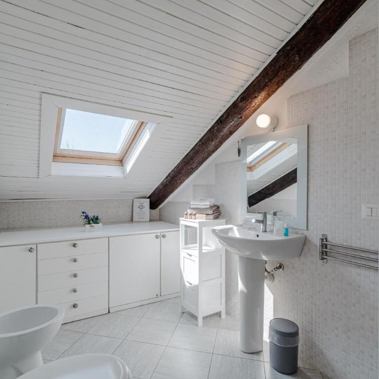 GuestHost-Elegant Studio x3- 600m from Porta Nuova - Appartamento con 1 Camera da Letto - 4