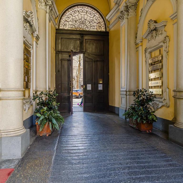 GuestHost-Elegant Studio x3- 600m from Porta Nuova - Appartamento con 1 Camera da Letto - 15