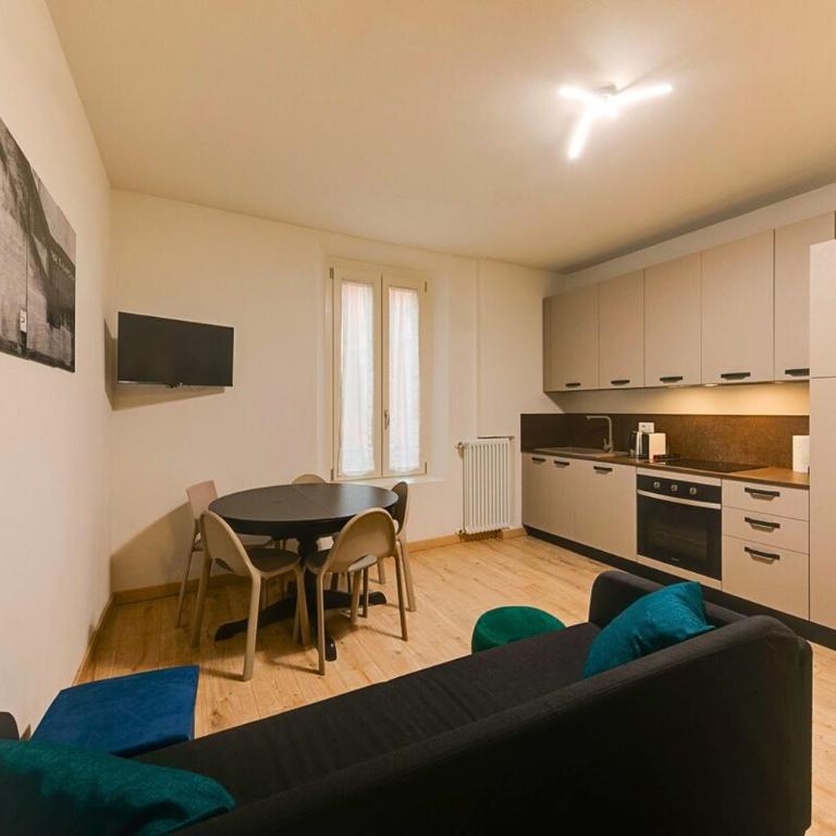 Centro Storico - 3 Camere - 2 Bagni e Free Wi-Fi - Appartamento con 3 Camere da Letto - 6