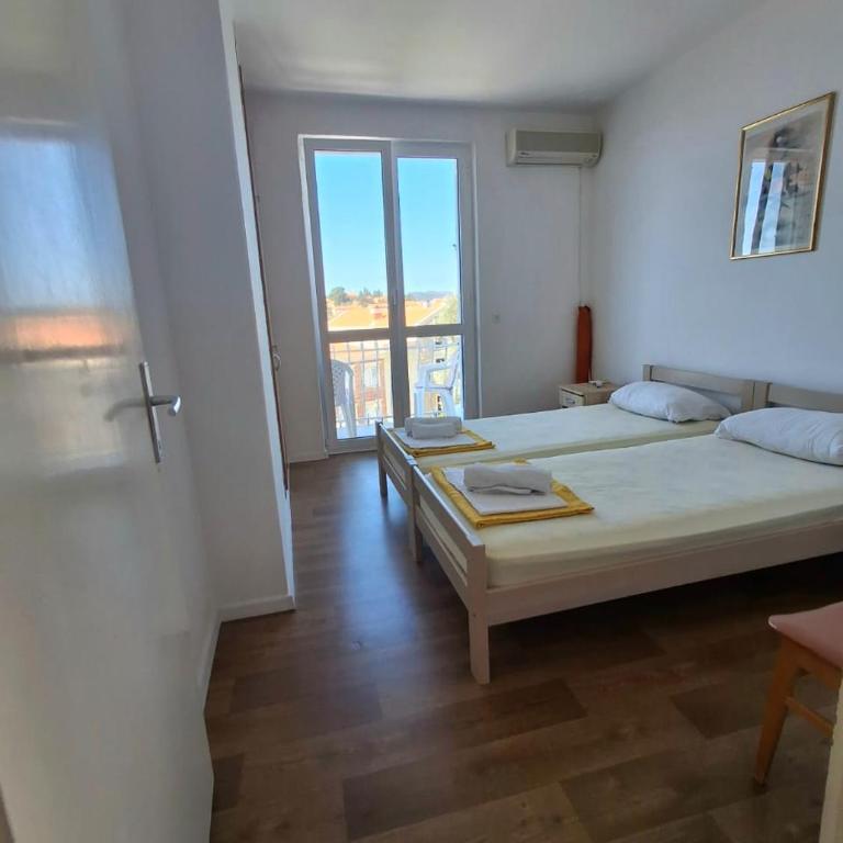 Sveti Stefan Family Apartments - Apartman sa Pogledom na More - 14