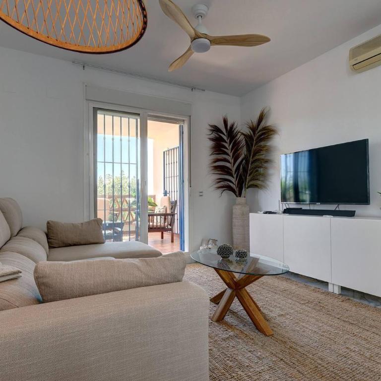 105 Welcoming Andalusian Style 2 Bed Apartment With Views of Miraflores Golf - Apartamento de 2 dormitorios - 24