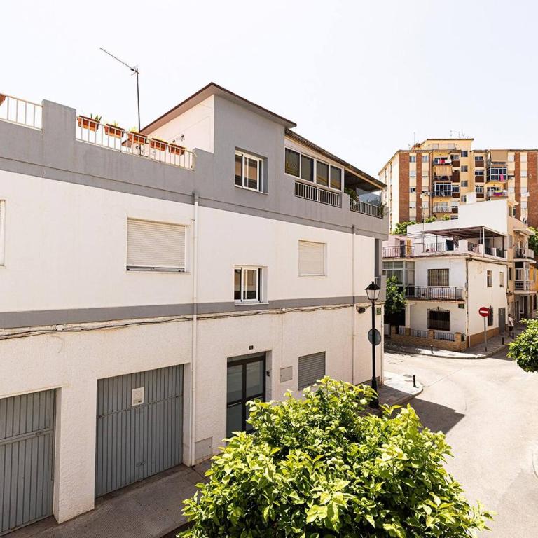 022 Stylish & Modern Fuengirola Apt, Near Beach - Apartamento de 2 dormitorios con balcón - 28
