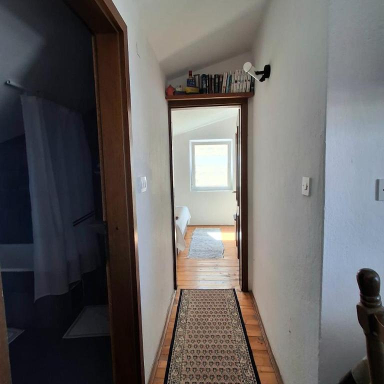 Sveti Stefan Family Apartments - Apartman sa 2 Spavaće Sobe, Terasom i Pogledom na More - 25