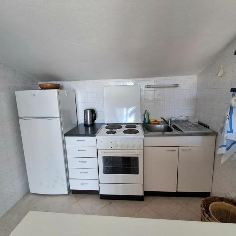 Sveti Stefan Family Apartments - Apartman sa 2 Spavaće Sobe, Terasom i Pogledom na More - 30