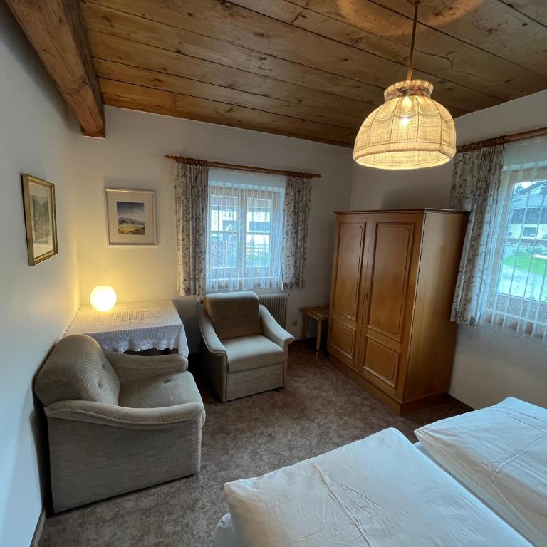 Forsthof Taxenbach - Doppelzimmer mit Gartenblick - 6