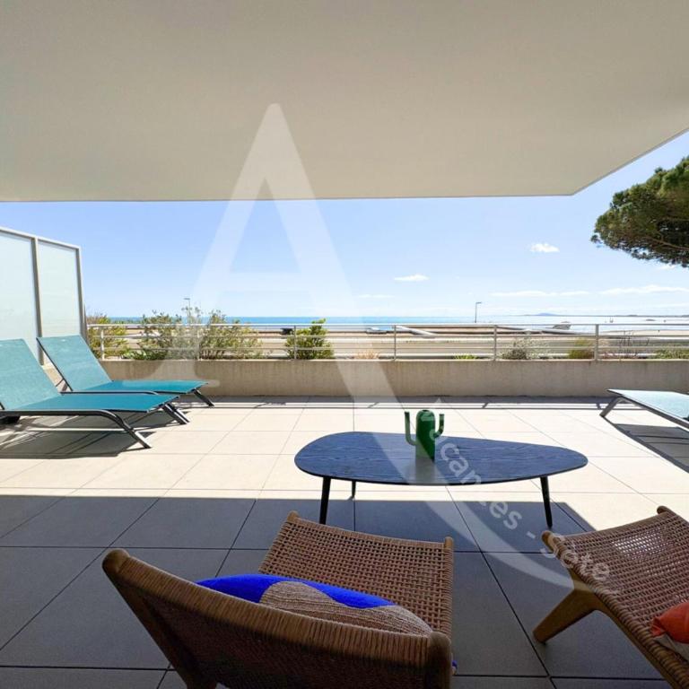 FRONT DE MER 98 M², 3 CHAMBRES, TERRASSE 90 M² - Appartement 3 Chambres - 1