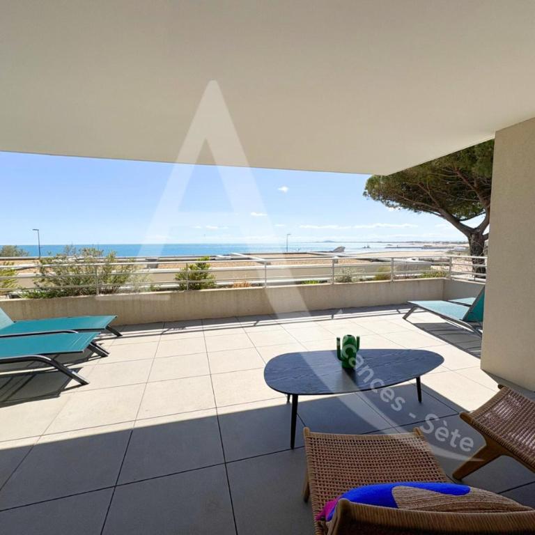 FRONT DE MER 98 M², 3 CHAMBRES, TERRASSE 90 M² - Appartement 3 Chambres - 13