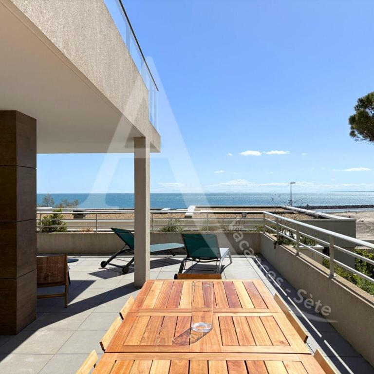 FRONT DE MER 98 M², 3 CHAMBRES, TERRASSE 90 M² - Appartement 3 Chambres - 20
