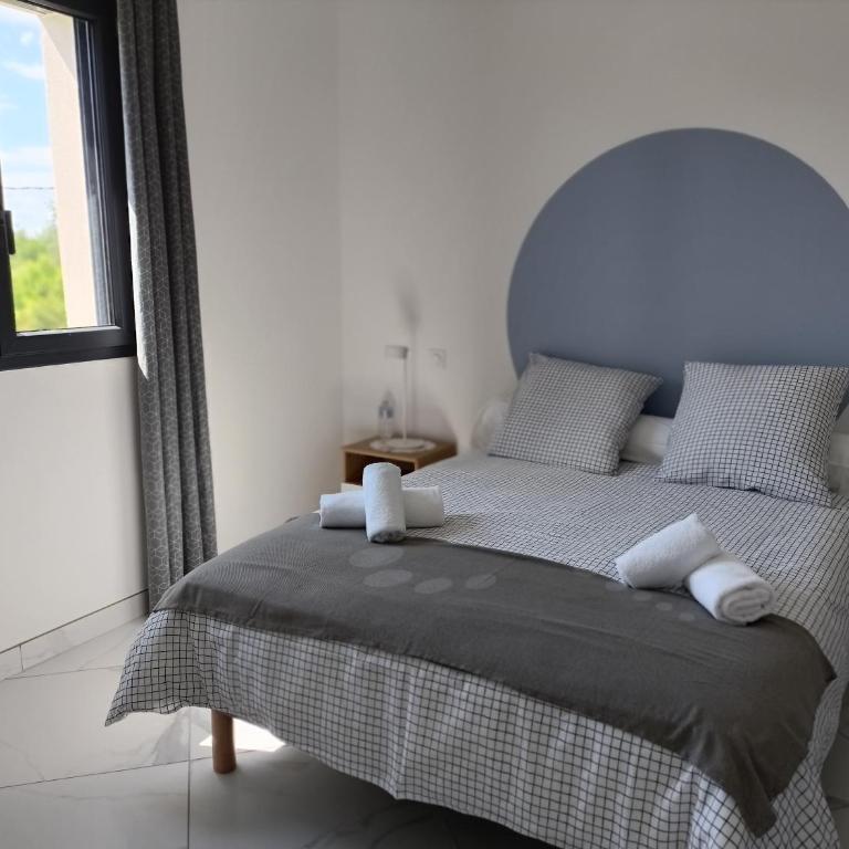 La Villa du Sud, Arles Camargue - Villa with Garden View - 12