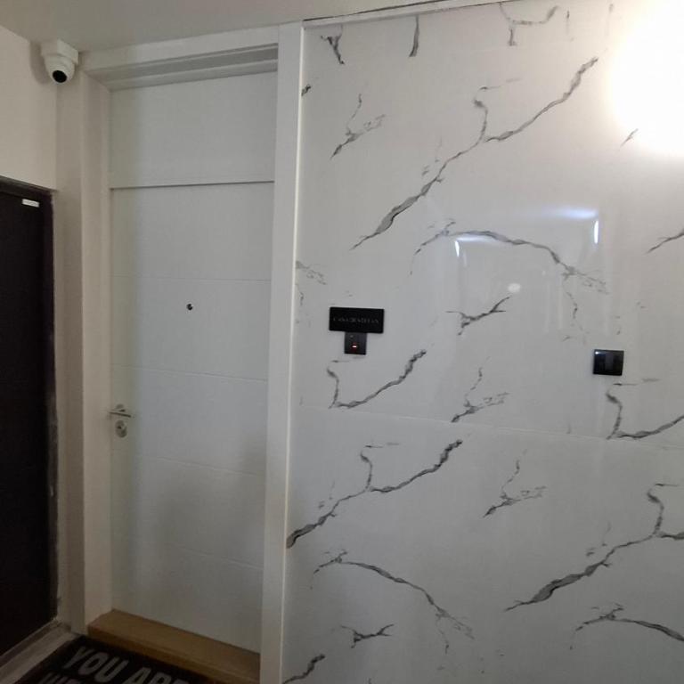 LUX Casa di Stefan - Two-Bedroom Apartment with Balcony and Terrace - 10