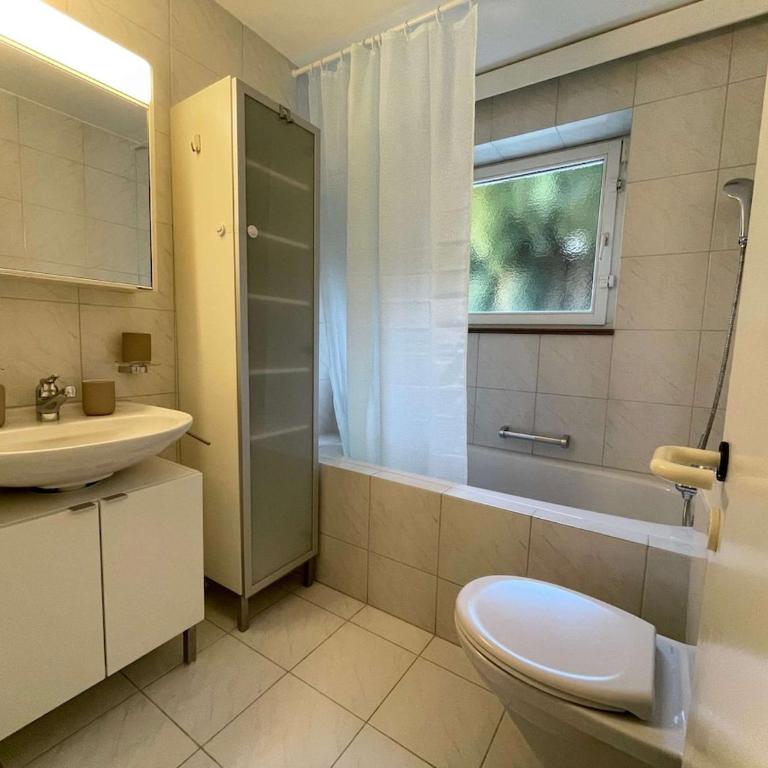 Spacious house with partial lake view - Haus mit 5 Schlafzimmern - 26