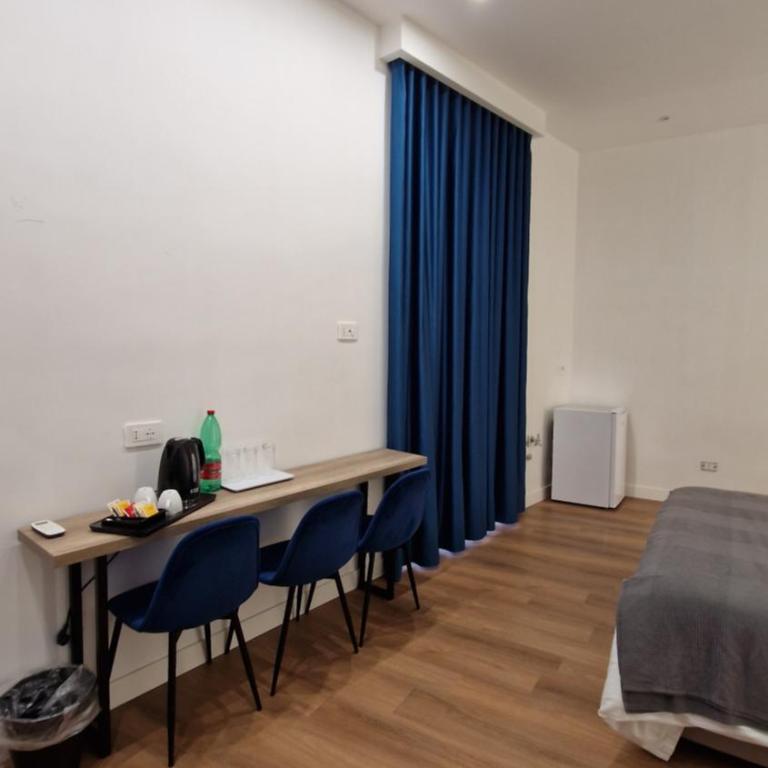 B&B City Center - Family Suite with Balcony - 5