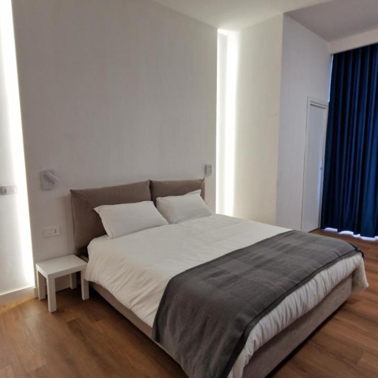 B&B City Center - Family Suite with Balcony - 7