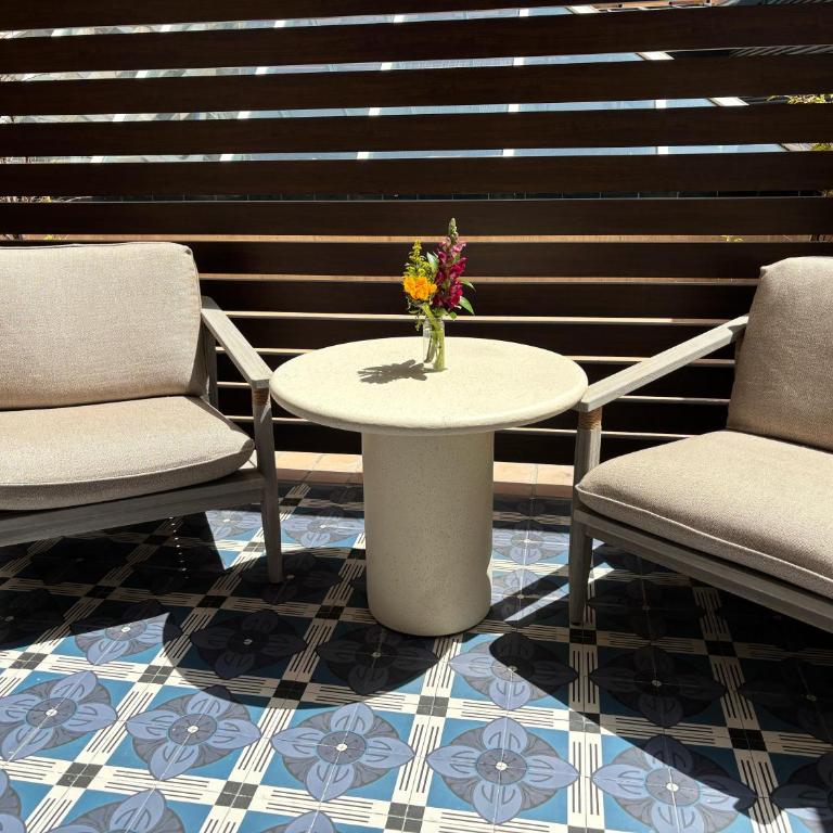Only YOU Hotel Sevilla - Habitación Premium con terraza - 2