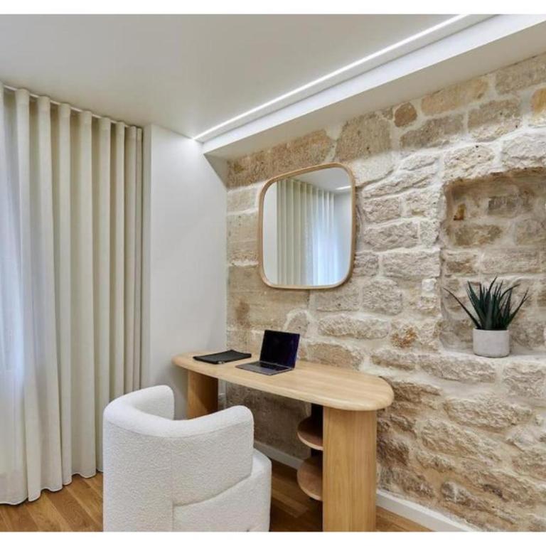 Apartment Le Marais place des Vosges by Studio prestige - Two-Bedroom Apartment - 8