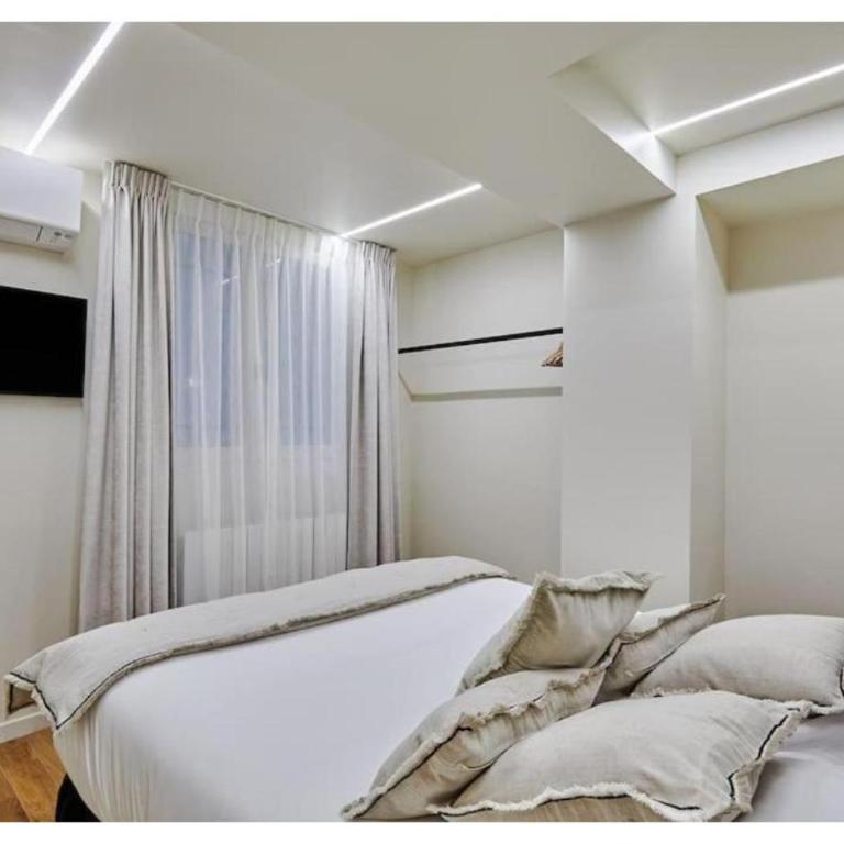 Apartment Le Marais place des Vosges by Studio prestige - Two-Bedroom Apartment - 22