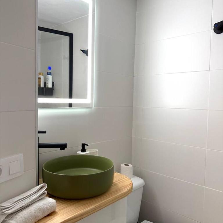 Studio in the city center! - One-Bedroom Apartment - 3