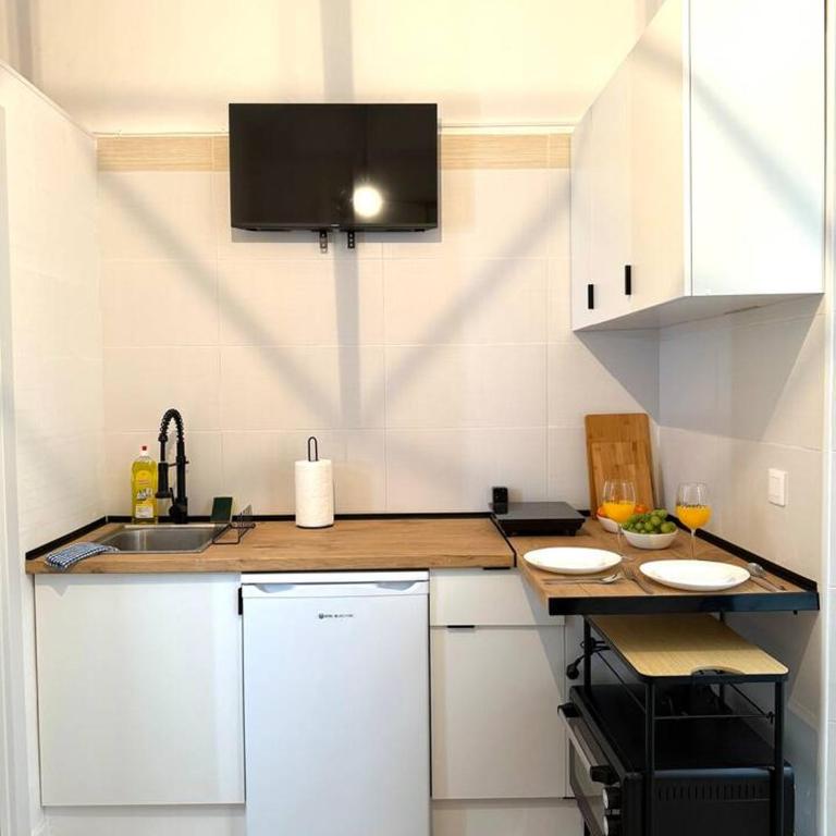 Studio in the city center! - One-Bedroom Apartment - 22
