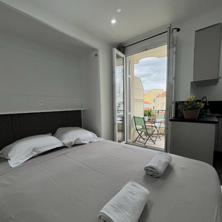 Studio centre ville de Nice à 200m de la plage - Appartement 1 Chambre - 3