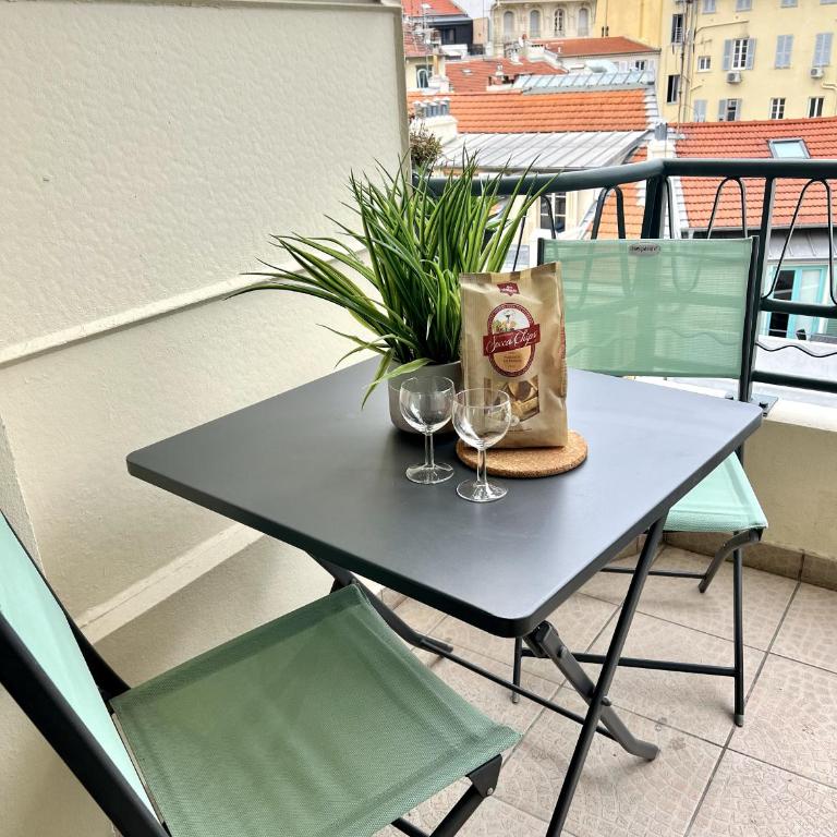Studio centre ville de Nice à 200m de la plage - Appartement 1 Chambre - 2