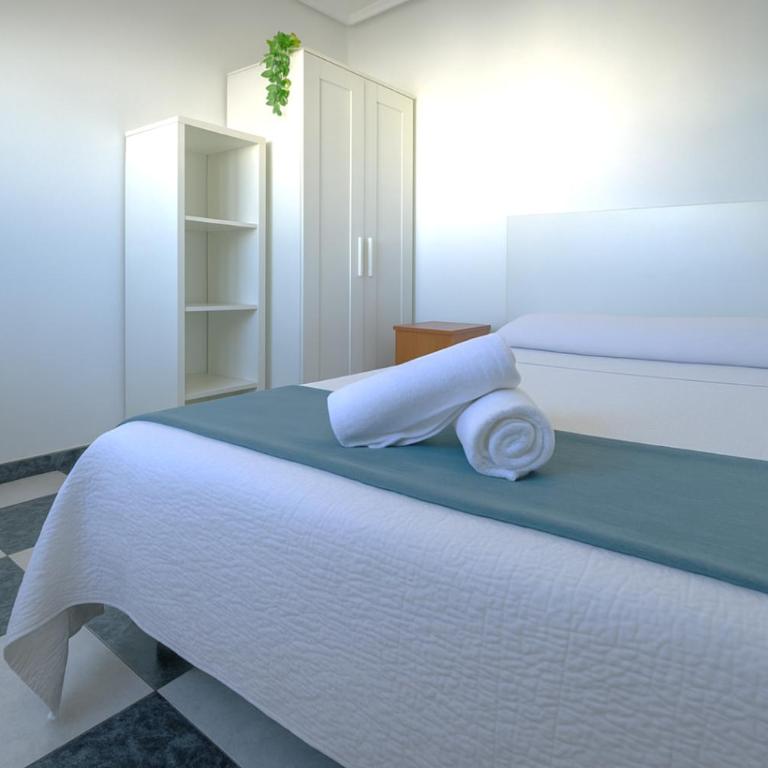 Apartamento Martínez Campos - Playa La Caleta - Apartamento de 3 dormitorios Premium - 4