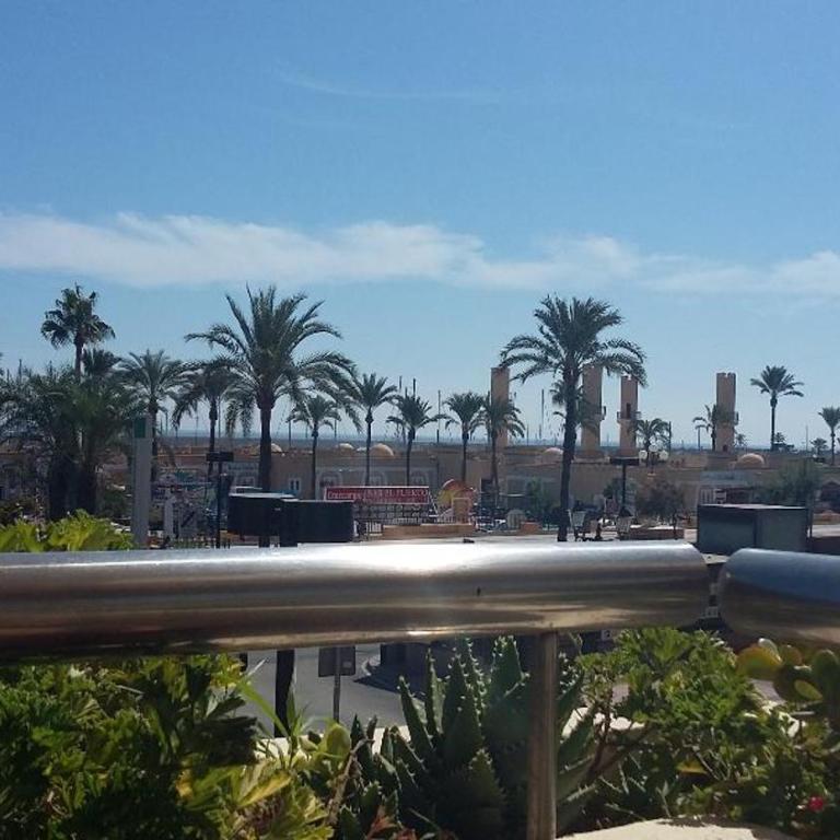Primera linea de playa en Fuengirola frente al Puerto Deportivo - Apartamento de 3 dormitorios - 33