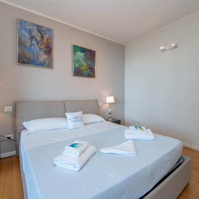 MGH Luxury - Residenza La Perla Peschiera Lakefront - Apartment with Lake View - 6