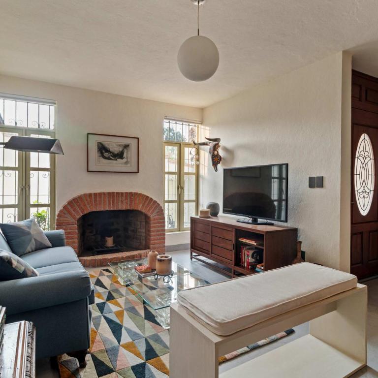 Quiet and Cozy Home with Great Location - Vacation Home - 4