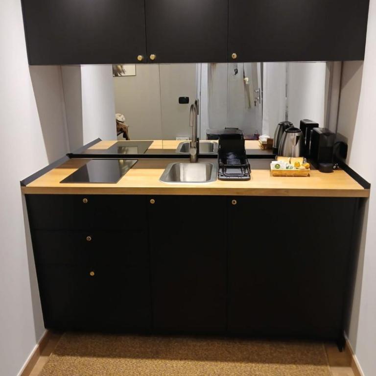Central View 2 - One-Bedroom Apartment - 3