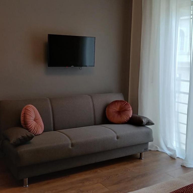 Central View 2 - One-Bedroom Apartment - 17