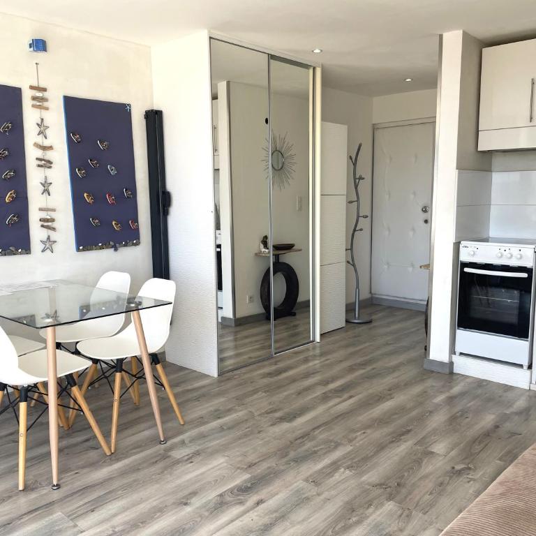 TUSQUETS - Apartamento con vistas al mar - Appartamento con 1 Camera da Letto - 12