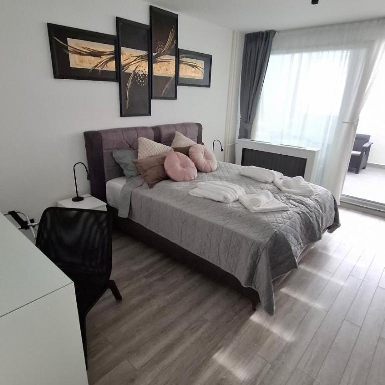 LUX Casa di Stefan - Two-Bedroom Apartment with Balcony and Terrace - 28