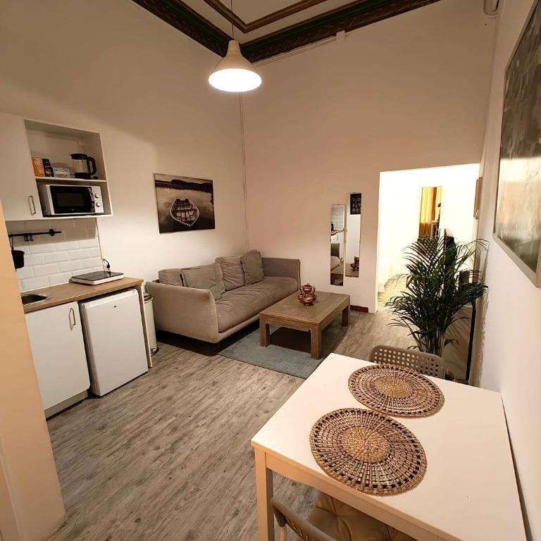 Barcelona Central Apartments - One-Bedroom Superior Apartment - 5