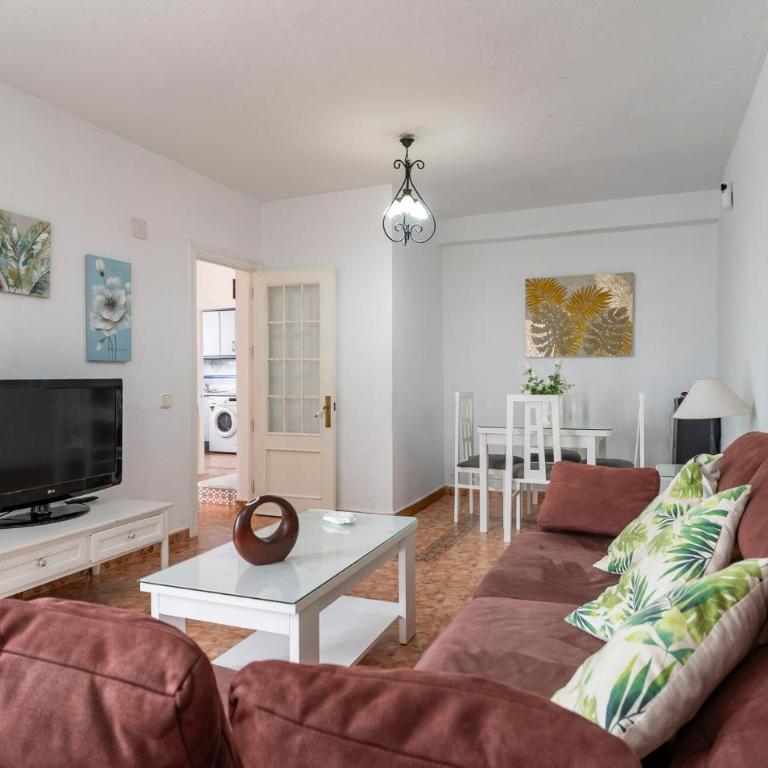 Stunning Home In Chiclana De La Fronter - Casa Vacacional de 3 dormitorios - 2