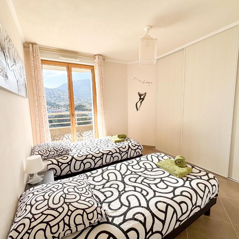 Azura - Appartement Climatisé 2 Chambres Terrasse Vue Mer avec Parking Privé Gratuit - Appartement 2 Chambres - 5