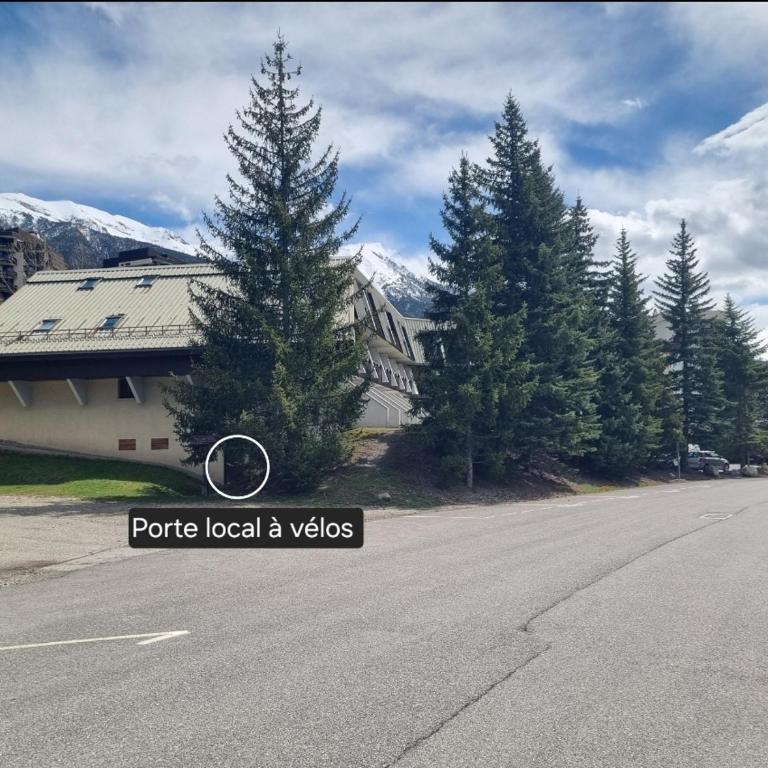 Studio 2 personnes Serre Chevalier 1350m LE BOIS DES COQS 5min des pistes avec balcon 5m2 parking et casier à ski - Studio avec Balcon - 14