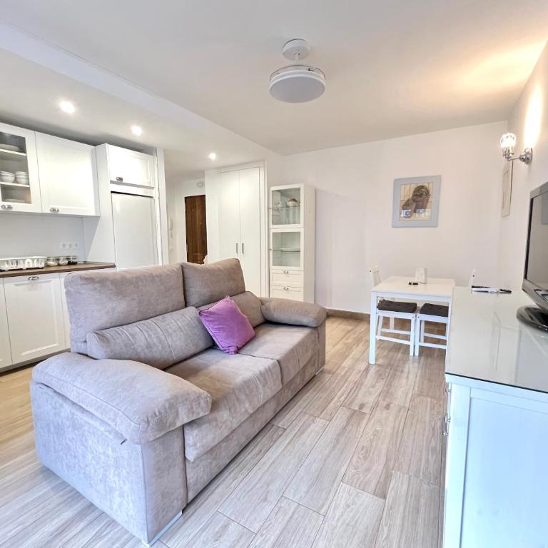 Urban Bay City Center & Beach Apartment - Apartamento de 1 dormitorio con terraza - 3