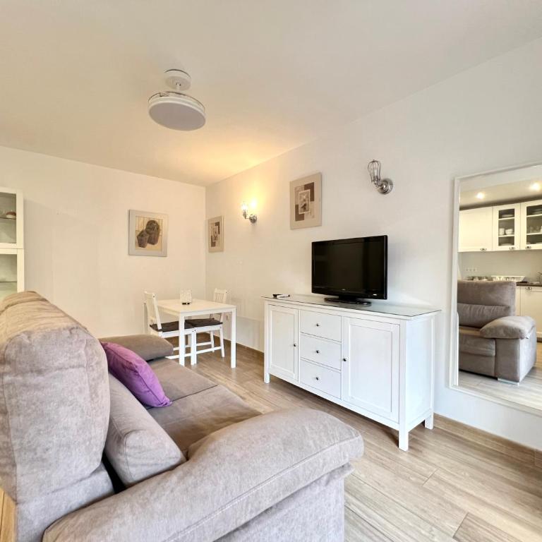 Urban Bay City Center & Beach Apartment - Apartamento de 1 dormitorio con terraza - 5