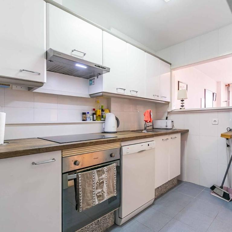 132 - Charming Apartment with Sea Views, Fuengirola! - Apartamento de 2 dormitorios con vistas al mar - 12