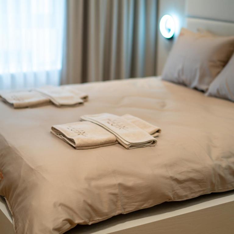 Lux Brilijant Apartmant - Two-Bedroom Apartment - 25