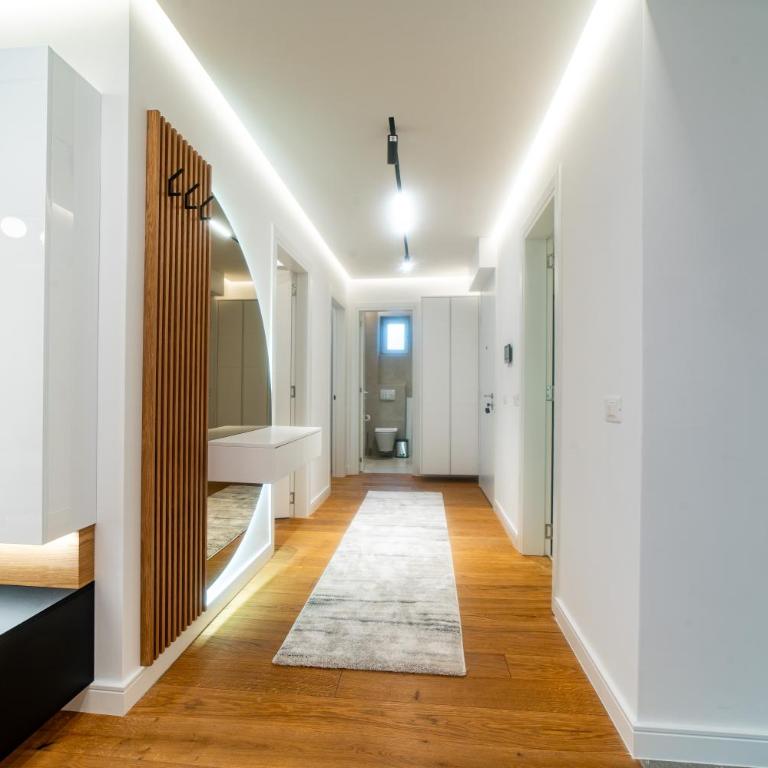 Lux Brilijant Apartmant - Two-Bedroom Apartment - 40