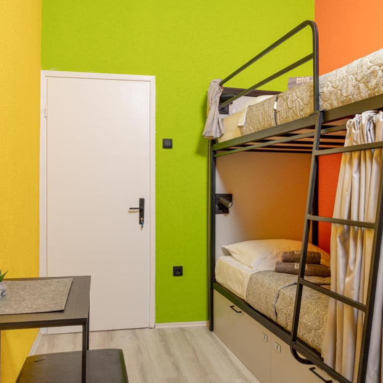 Hostel Four Rooms - Bunk Bed in Mixed Dormitory Room - 16