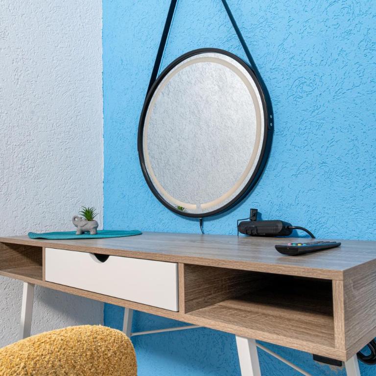 Hostel Four Rooms - Dvokrevetna Soba sa Bračnim Krevetom - 18