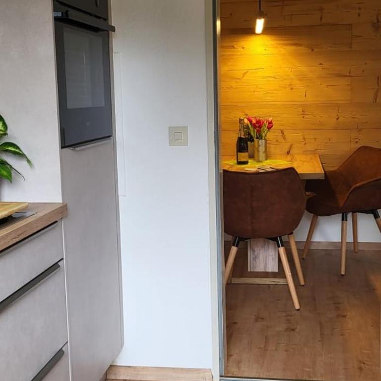 Ammergaufeeling mit einmaligem Bergblick, Terrasse, Nähe zur Nato Schule - Apartment mit 1 Schlafzimmer - 9