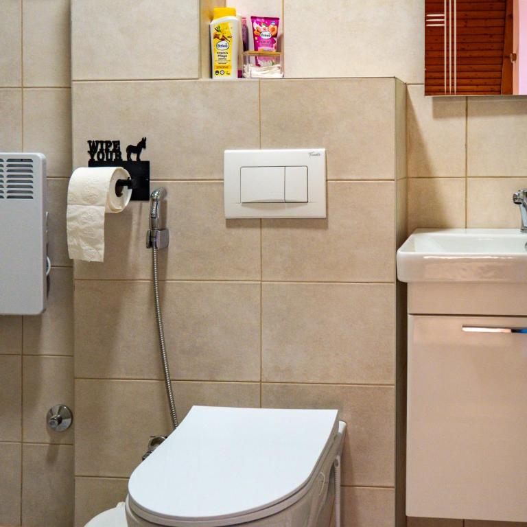 Gilda Van Der Clog - Double Room with Private External Bathroom - 10
