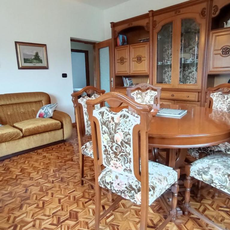 Tirano Express Comfort 2P Appartamento spazioso con vista montagne, ideale per famiglie e gruppi - Appartement avec Vue et Balcon - 38