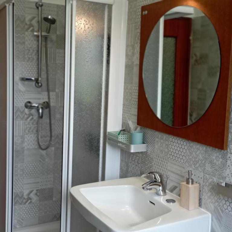 Tirano Express Comfort 2P Appartamento spazioso con vista montagne, ideale per famiglie e gruppi - Appartement avec Vue et Balcon - 40
