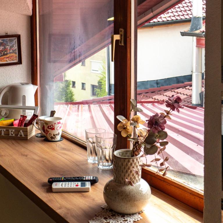 Gilda Van Der Clog - Double Room with Private Bathroom - 5