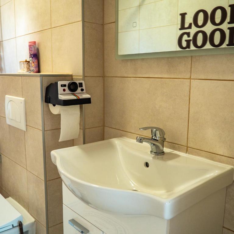 Gilda Van Der Clog - Double Room with Private Bathroom - 10