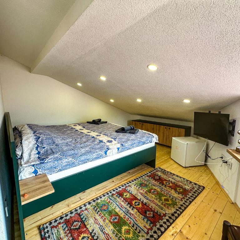 Gilda Van Der Clog - Double Room with Private Bathroom - 2
